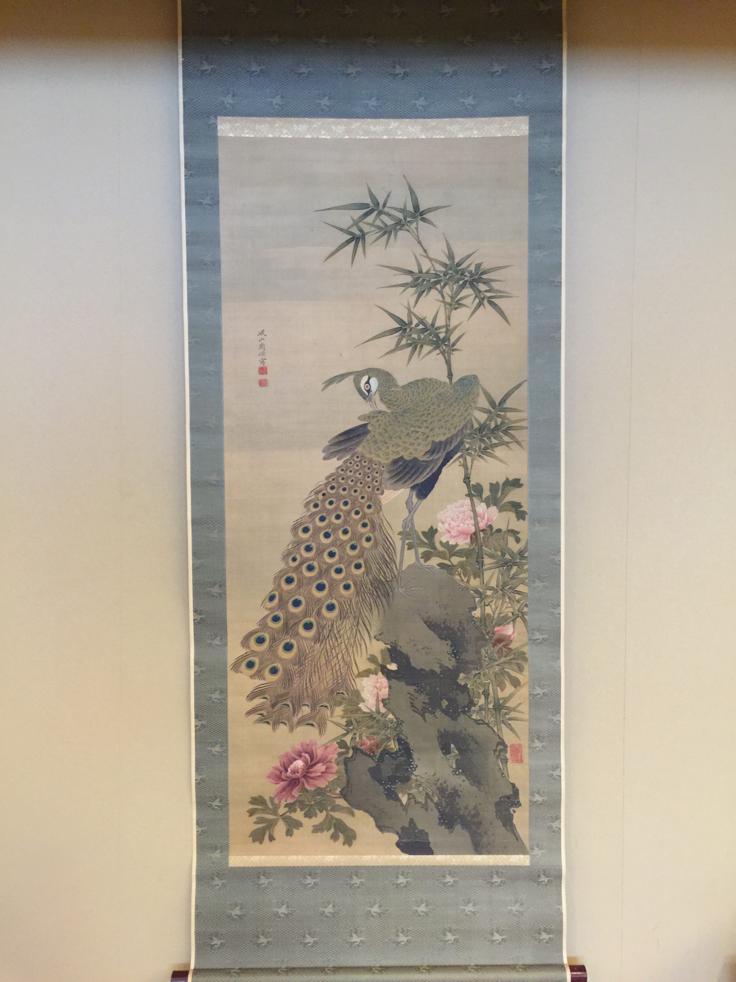 岡岷山 孔雀図｜古美術・掛け軸の販売・買取・鑑定-松本松栄堂