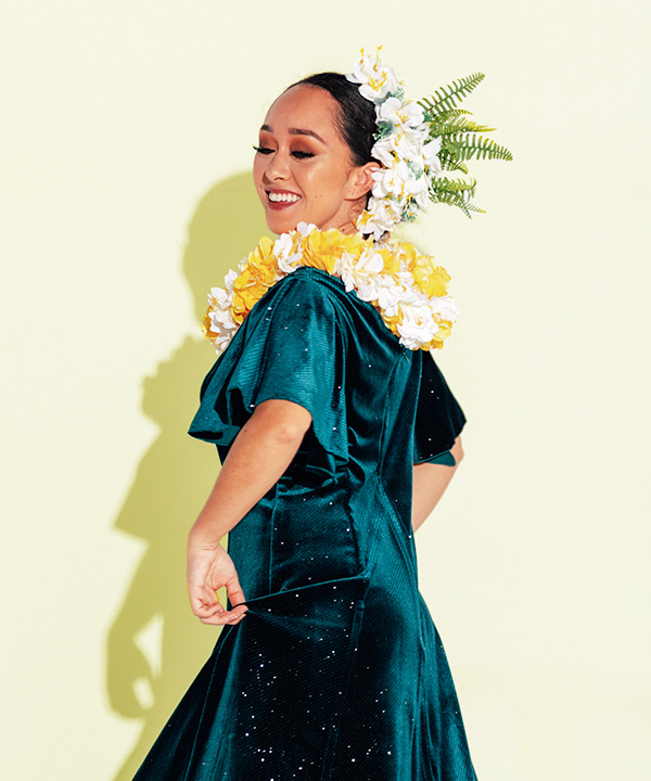 マウナロア【Maunaloa】|フラダンス衣装の専門店|レザーファンピック