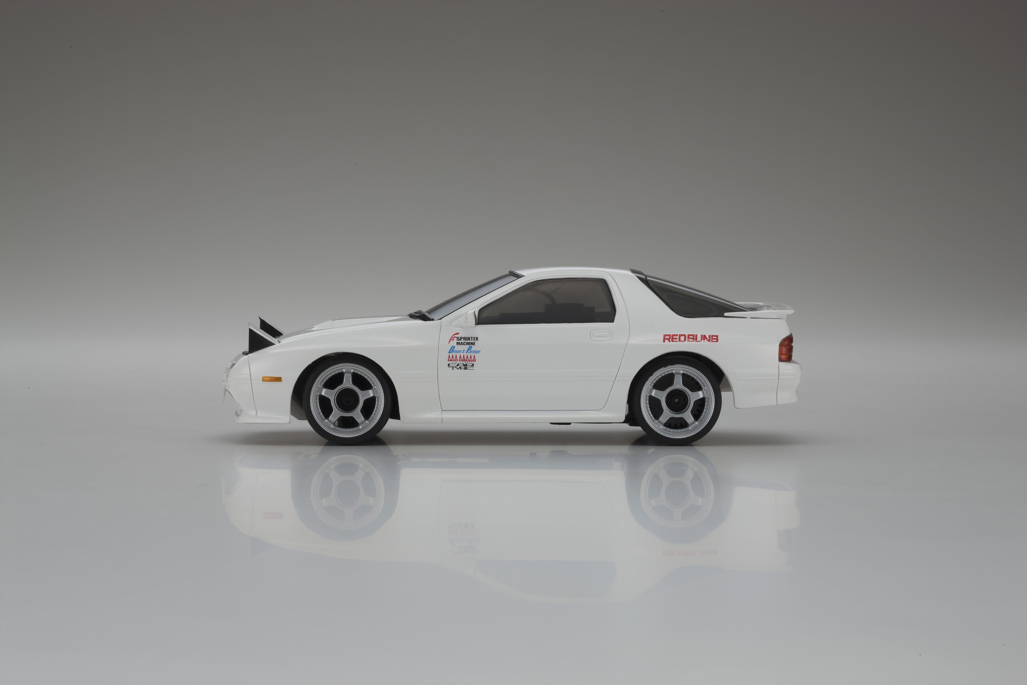 FIRST MINI-Z 頭文字D サバンナ RX-7 FC3S