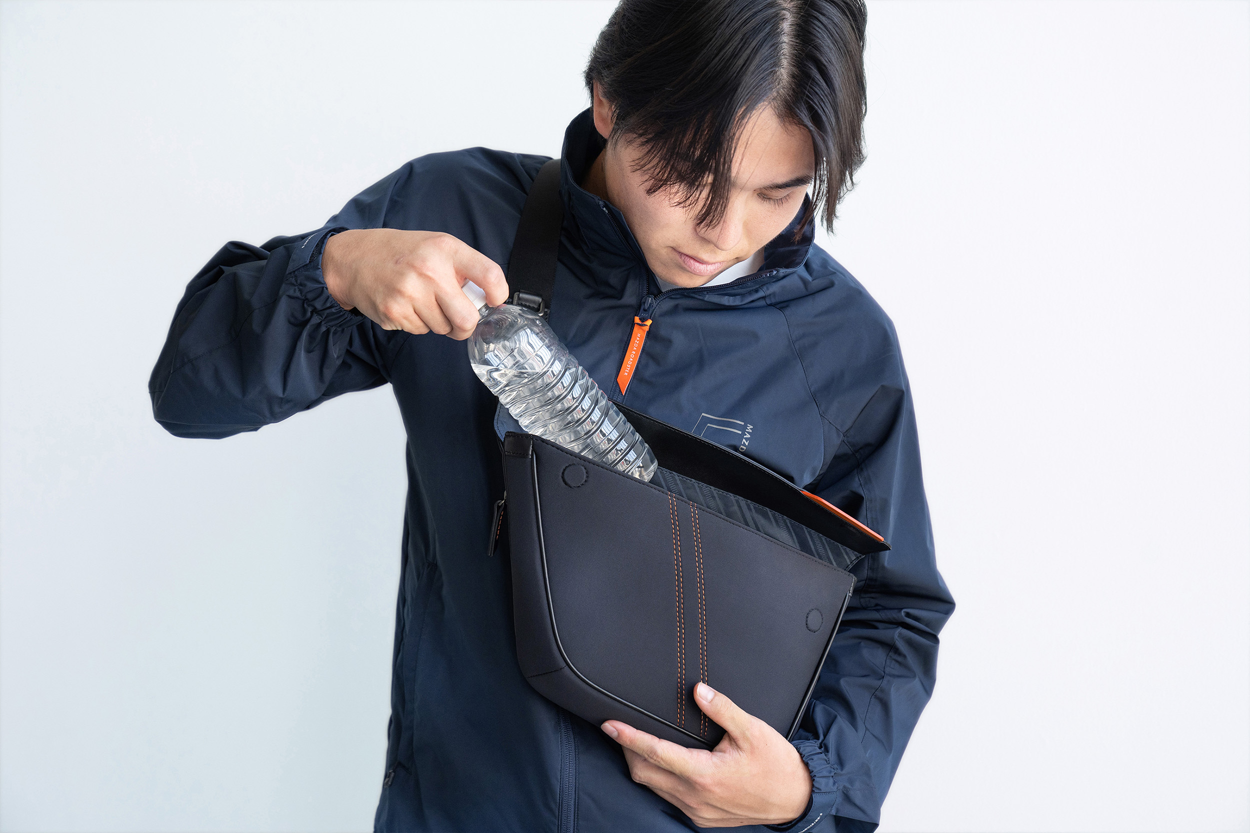 ROADSTER クロスボディバッグ BLACK/ORANGE