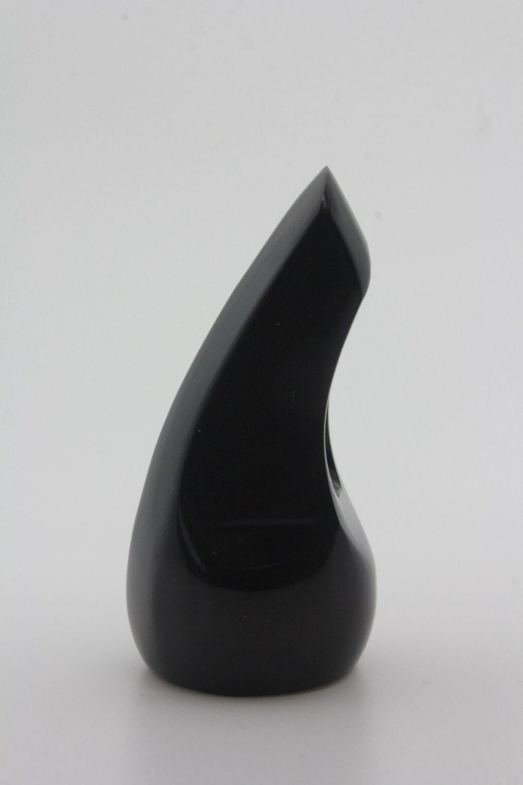 三線 ツメ：三線用バチ（ツメ爪） 小バチ 牛の角製 黒M | 三線工房