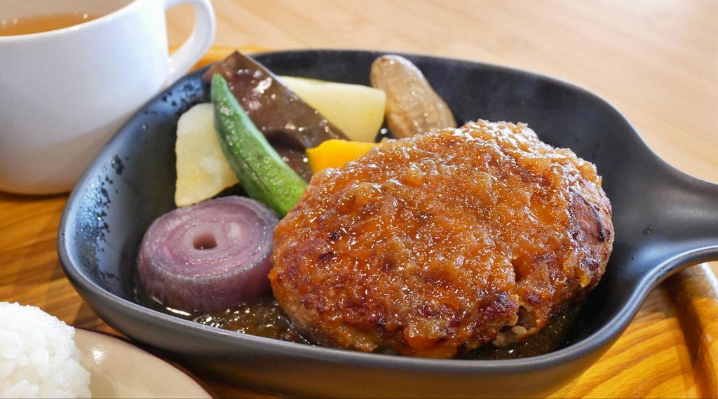 岡崎】山田農園 FARM&DOGS｜ドッグラン＆野菜たっぷりグルメでワン