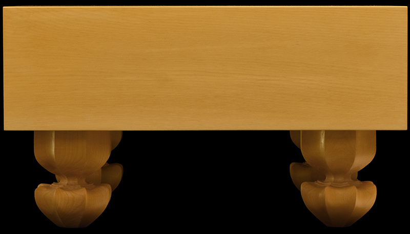 国産本榧足付碁盤 4寸7分（木裏） ga40029 | 前川榧碁盤店