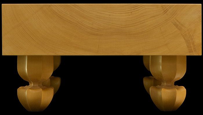 国産本榧足付碁盤 3寸6分（木裏） ga30010 | 前川榧碁盤店