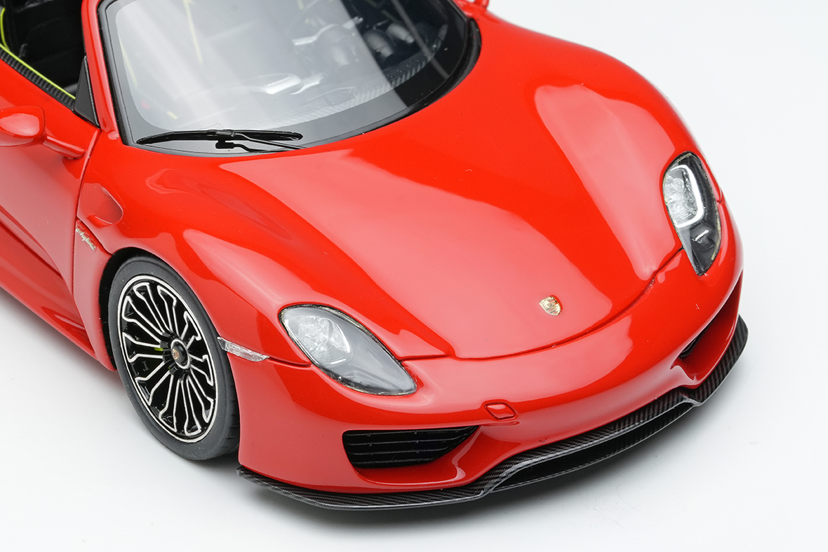 Make Up Co., Ltd. / Porsche 918 Spyder 2011