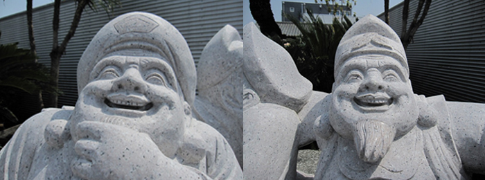 七福神の恵比寿・大黒をサクラ石で彫刻した仏像を販売しています。