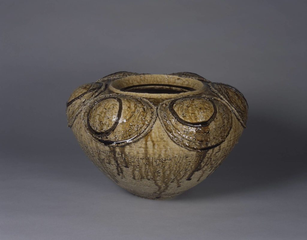 清水卯一 – 兵庫陶芸美術館 収蔵品データベース