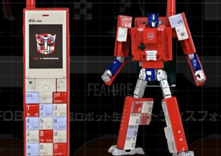 auのデザイン携帯「INFOBAR」がトランスフォーマーに変形してスマホ