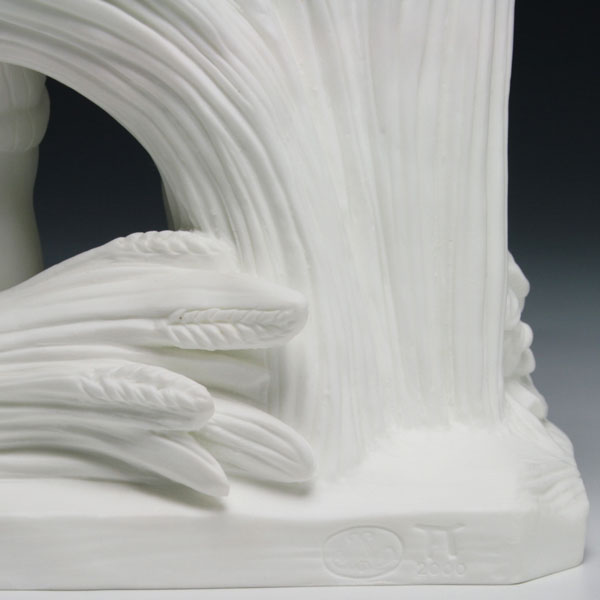 セーブル(Sevres) 希少 白磁 人形置物 軟質磁器製 収穫をする少年