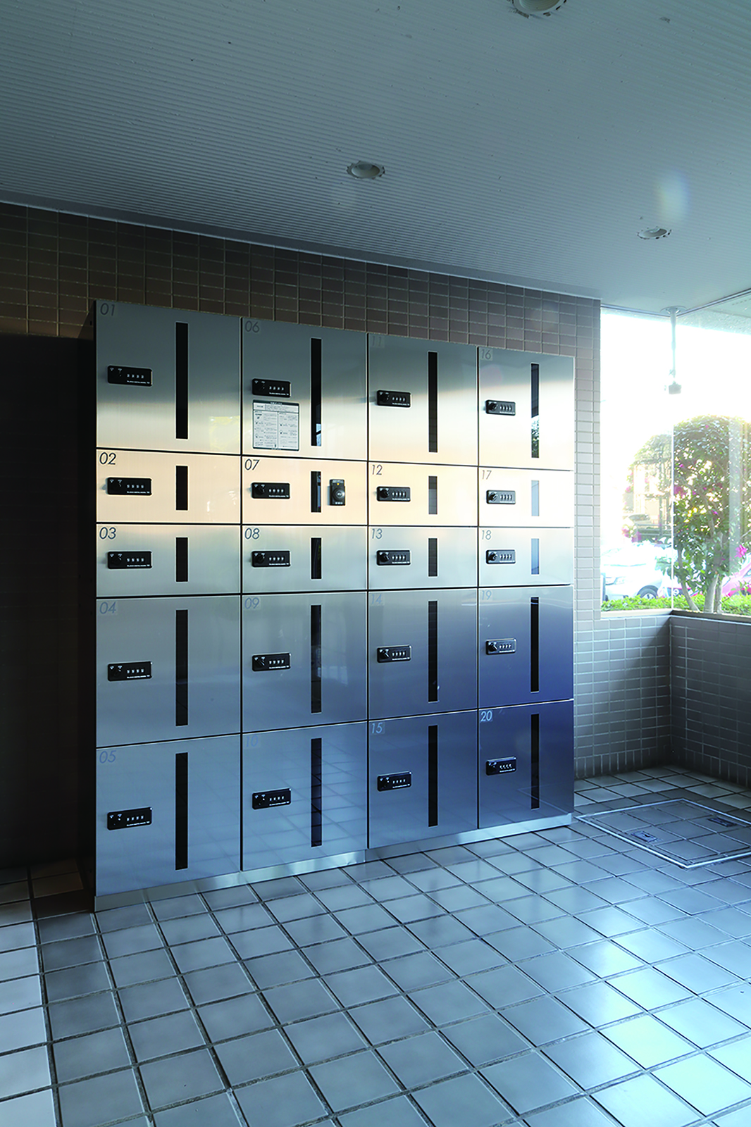 宅配ボックス／集合住宅用 | 田島メタルワーク株式会社