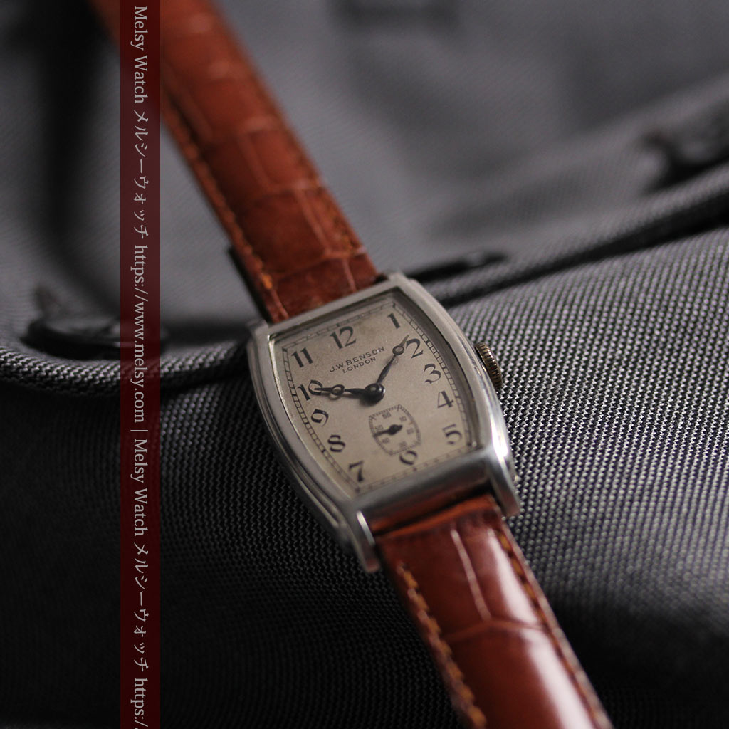 英国ベンソンの貴重なトノー型・銀無垢アンティーク腕時計 【1947年頃