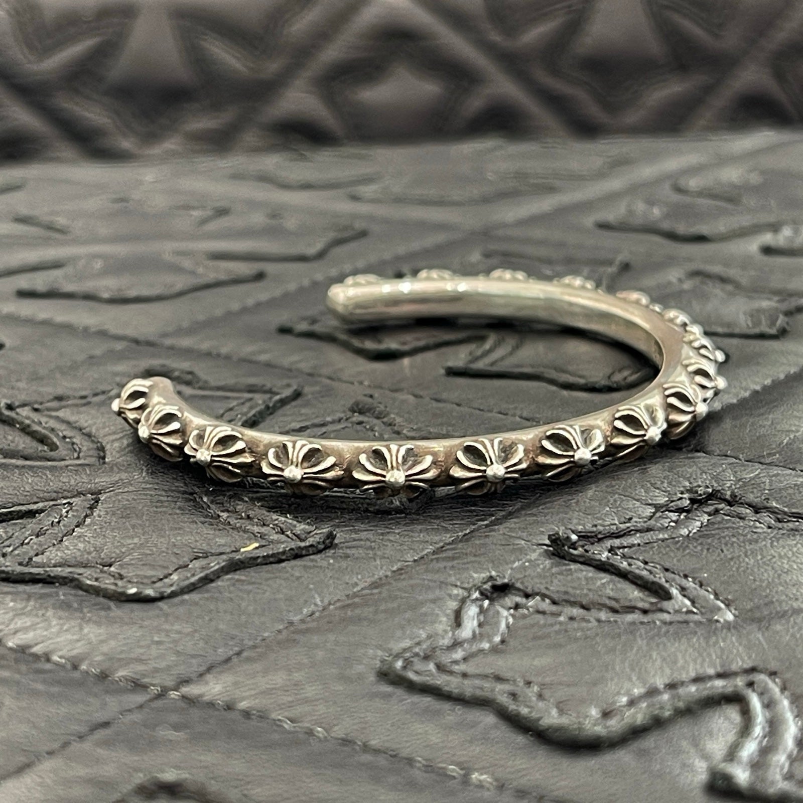 CHROME HEARTS CH Plus Cross Bangle クロムハーツ CHプラスクロス