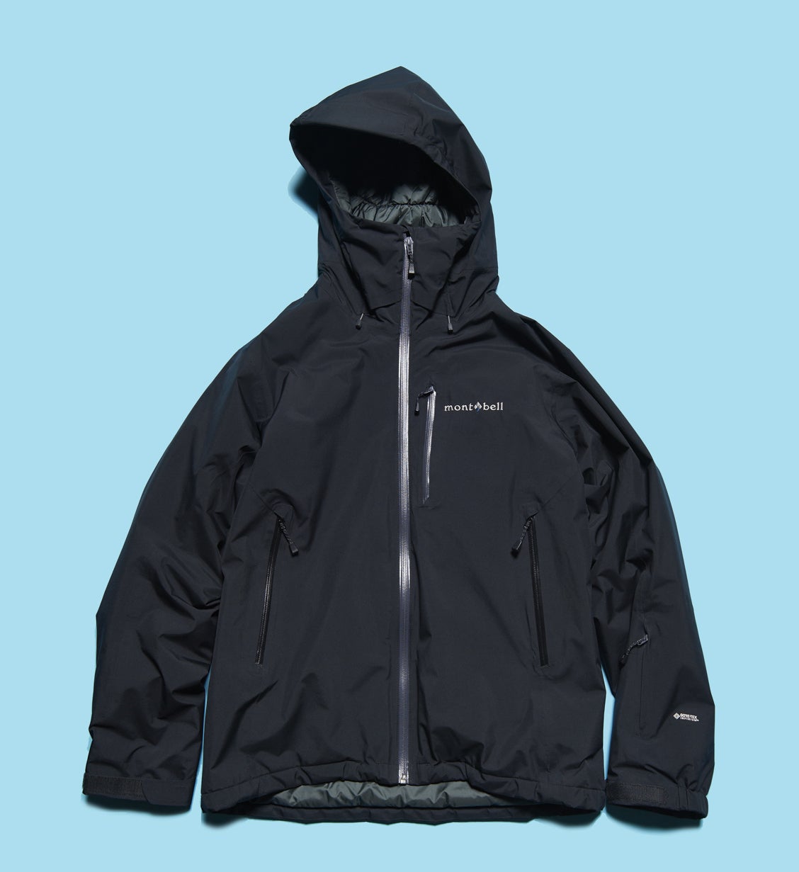 モンベル」のいま買うべき“極上の黒名品”37選。春夏もブラックが