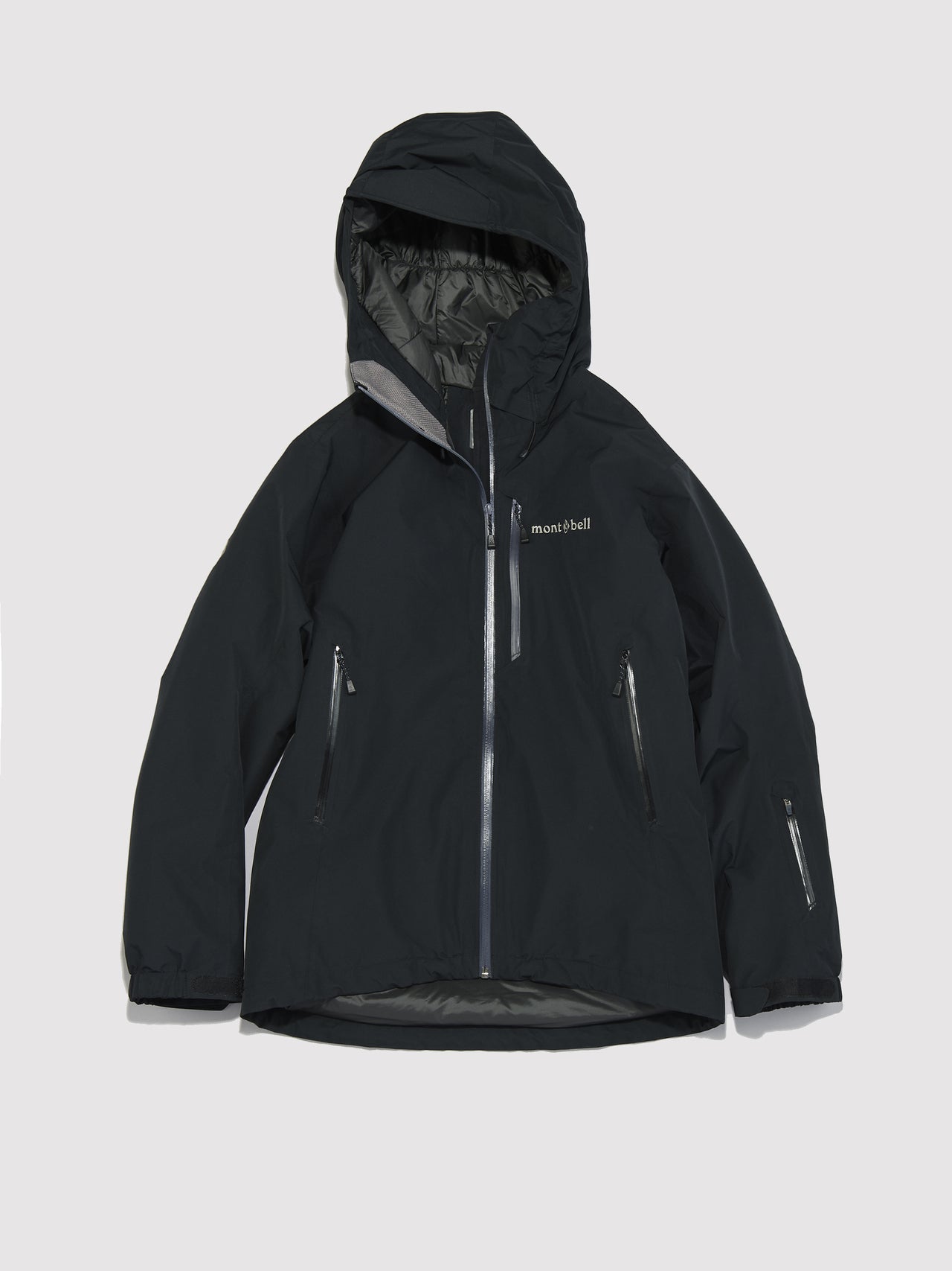 新作レビュー！「モンベル」の黒いシェルジャケット2着を徹底比較