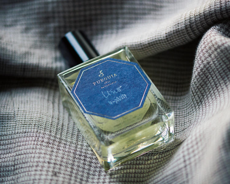 肌に香水をつけるのが苦手なら、「着る服」をいい匂いにすればいい