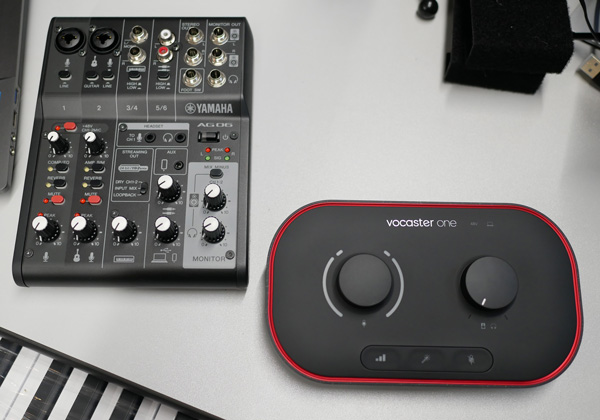 Focusrite 配信/カメラ用オーディオインターフェイス VOCASTER TWO