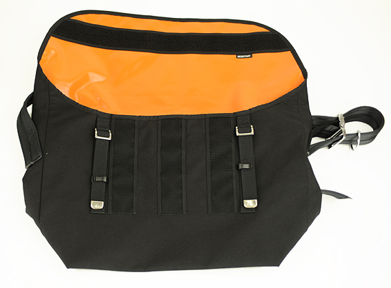 レジスタント / RESISTANT | HiSKOOL(ハイスクール) | メッセンジャー