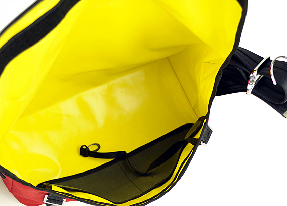 レジスタント / RESISTANT | LowSKOOL(ロースクール) | メッセンジャー