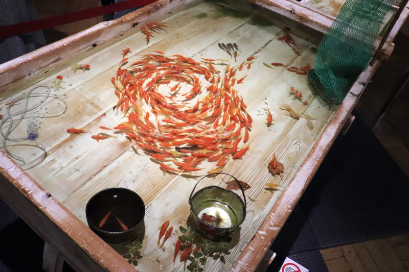 本物そっくり、「2.5D」の金魚展 | 三井広報委員会