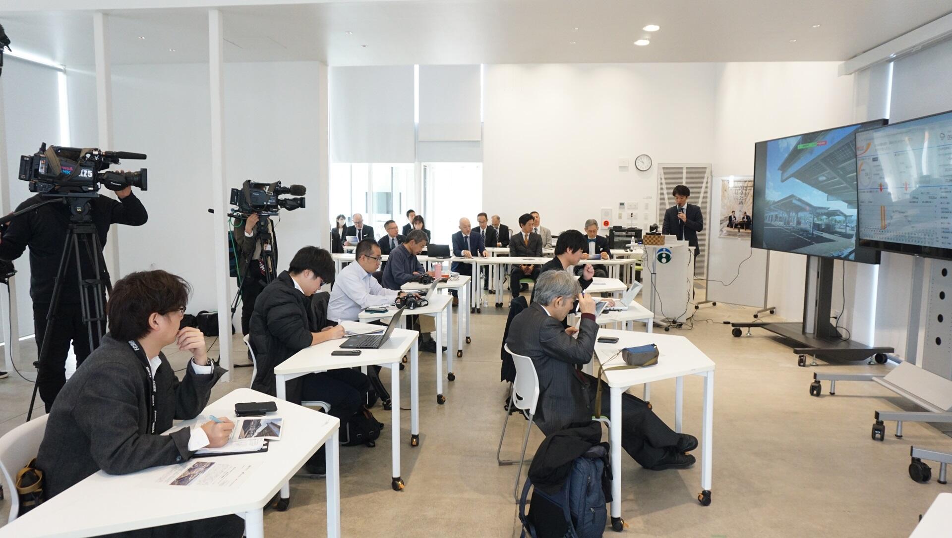 国内大学で最大級、3.8MWのソーラーカーポートが稼働開始｜宮崎大学