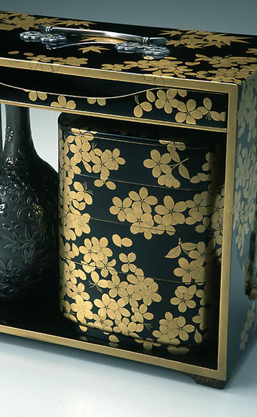 雲錦蒔絵提重 伝 春正作 - MIHO MUSEUM