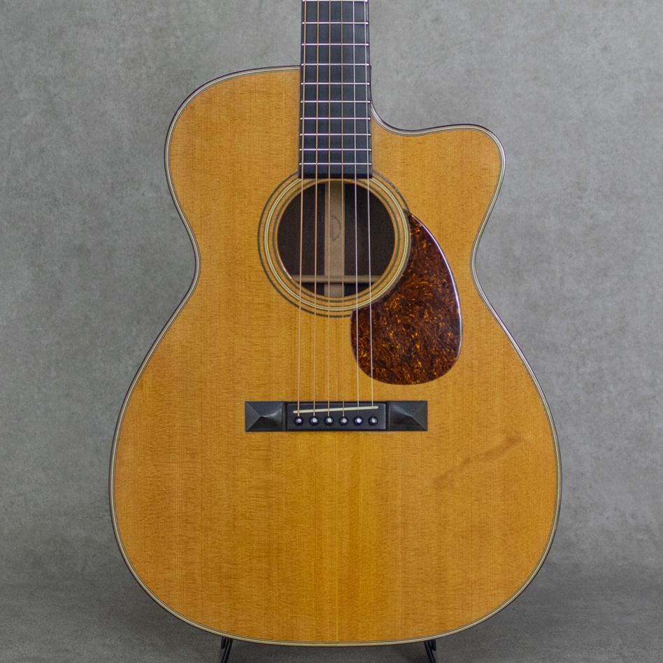 アコースティックギターその他輸入ブランド一覧 | 三木楽器公式通販