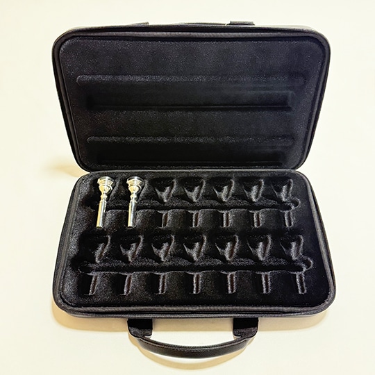 UltimateBrass トランペット用マウスピースケース(Low Brass Center