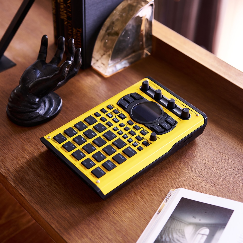 Roland ローランド サンプラー SP-404MK2-Y + SDカード(16GB) セット