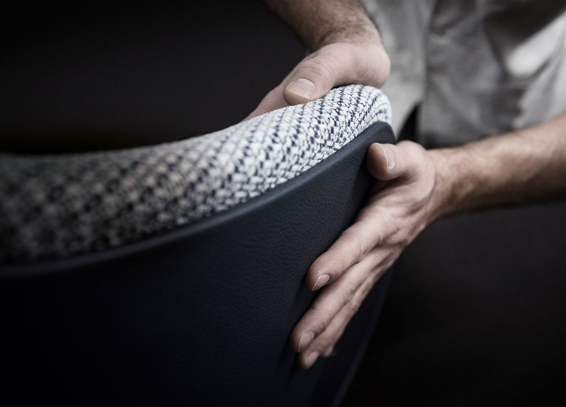 アームチェア - JA | LESLIE アームチェア