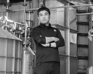 銀の水 BLACK 佐藤焼酎製造場 25度 1800mlの正規販売店 宮崎