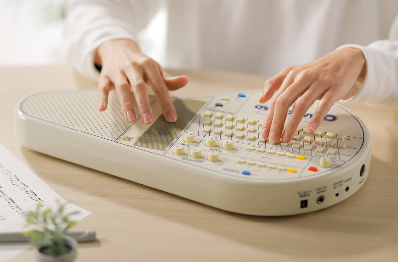 1981年発売のスズキオリジナル電子楽器、オムニコードが復刻！SUZUKI