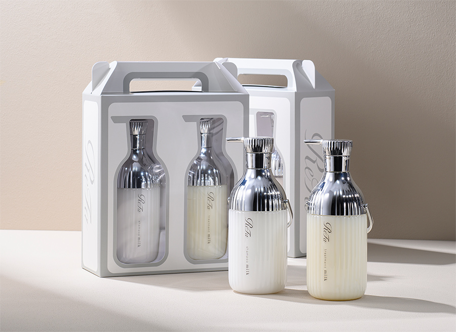 人気のシャンプーとトリートメントをセットにした「リファミルク