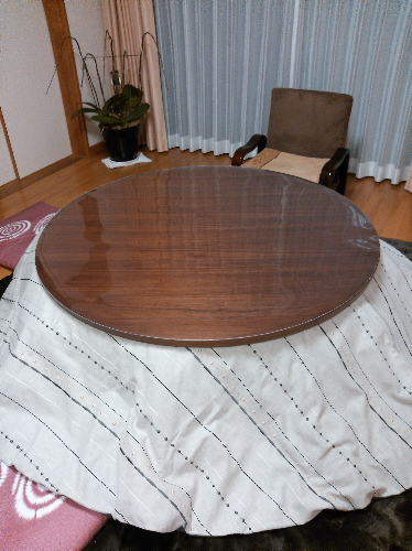 アクタスの円形こたつFK-1を使うお家5軒、口コミよりリアルな写真