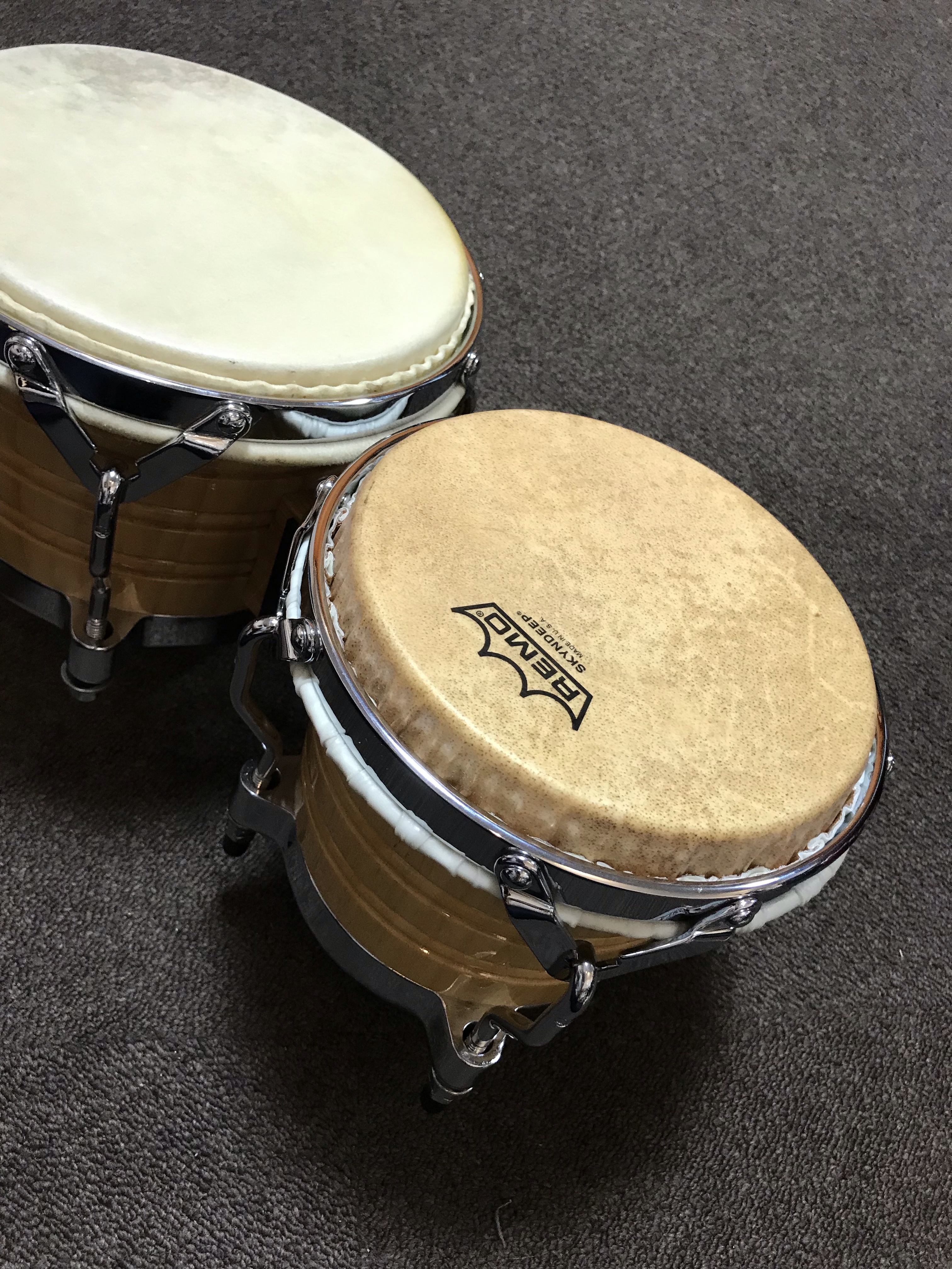 RENO SKYNDEEP をトラディショナルフープに張ってみた