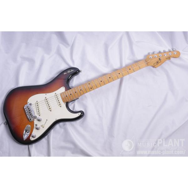 Fender Japan エレキギターST72-66US Old Candy Apple Red中古品()売却