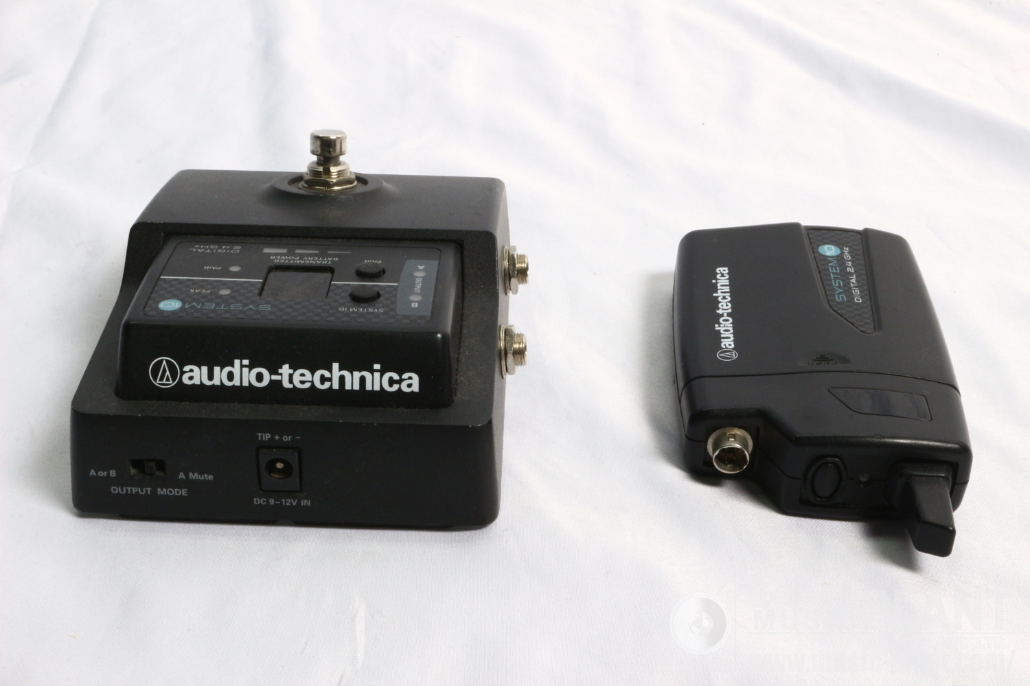 audio-technica ギターワイヤレスシステムATW-R1500 & ATW-T1001J