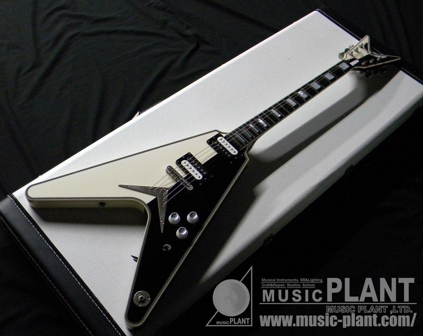 Dean エレキギターUSA MICHAEL SCHENKER V LTD中古品()売却済みです