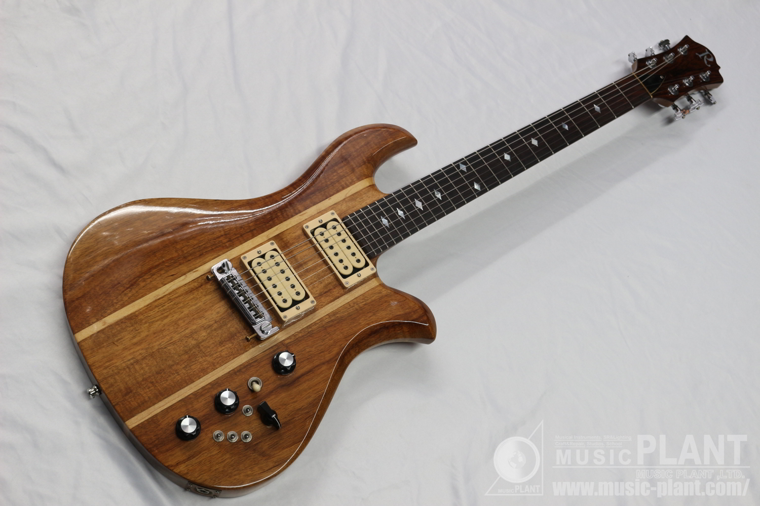 B.C.Rich エレキギター1980 Eagle All Koa中古品()売却済みです