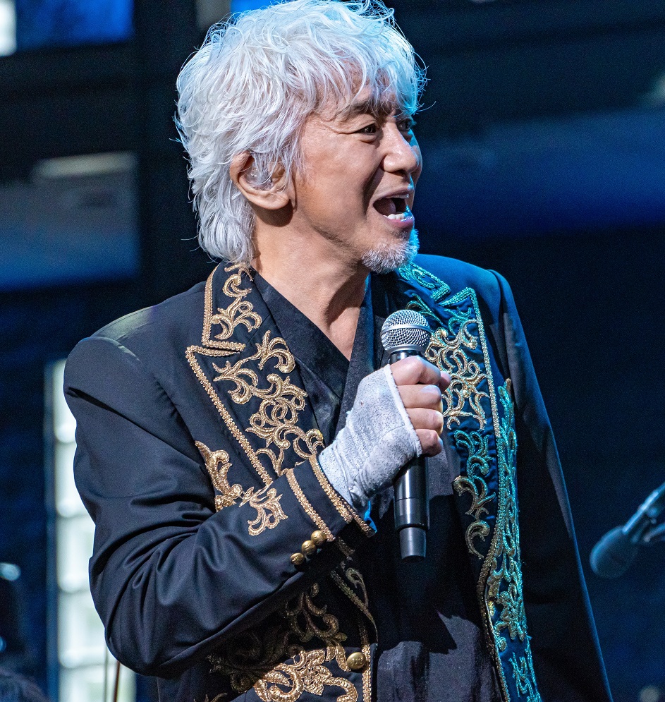 玉置浩二×オーケストラ公演、レスリー・キー撮り下ろしのメイン