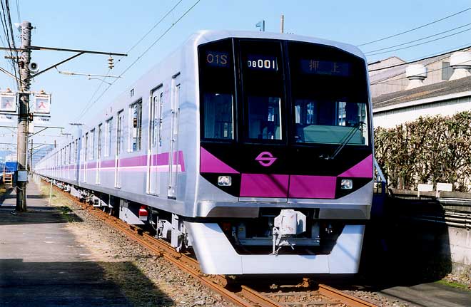 ○ 東京地下鉄08系