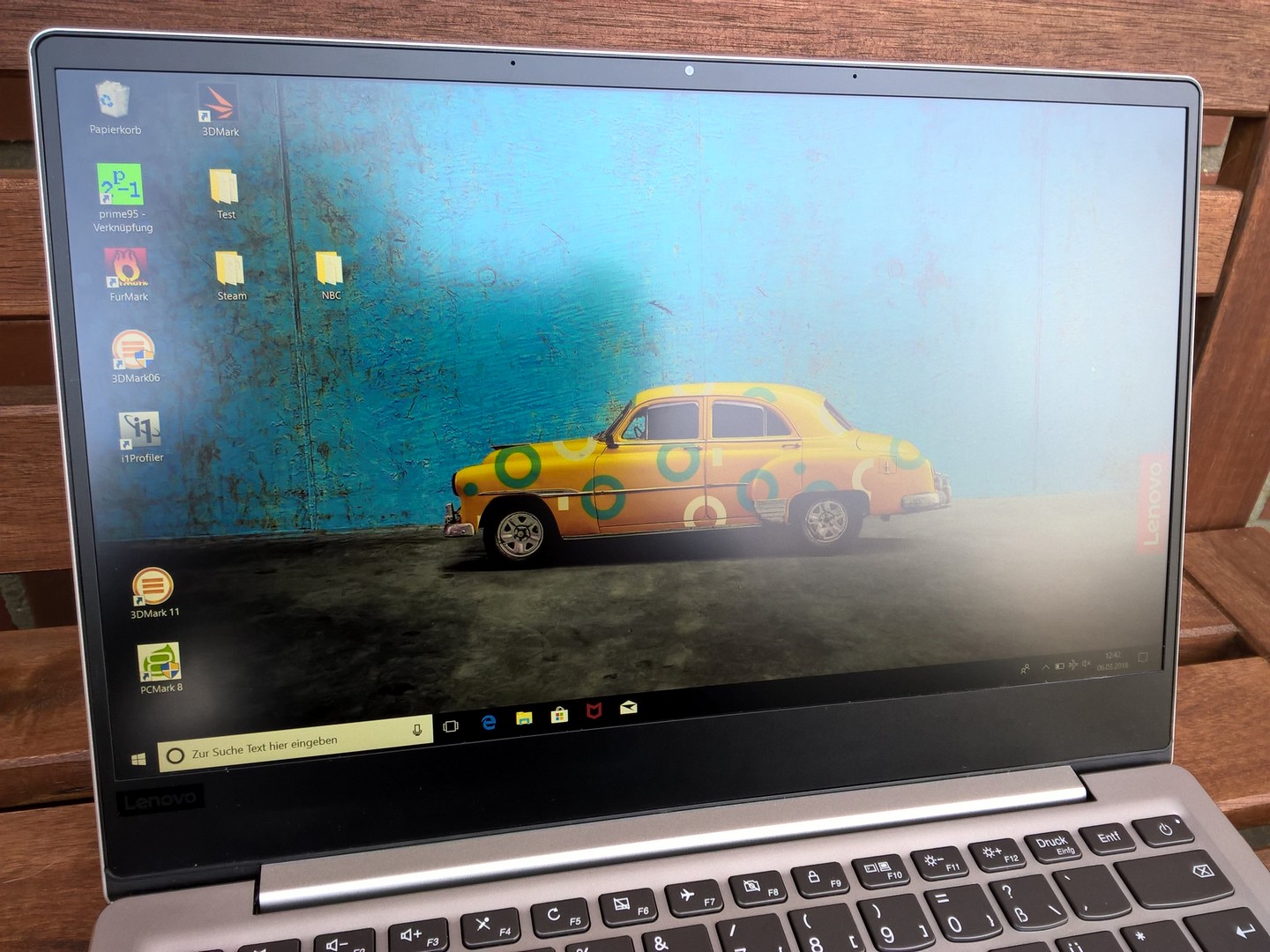 Lenovo Ideapad 720S (Ryzen 2500U, Vega 8) Laptop Review