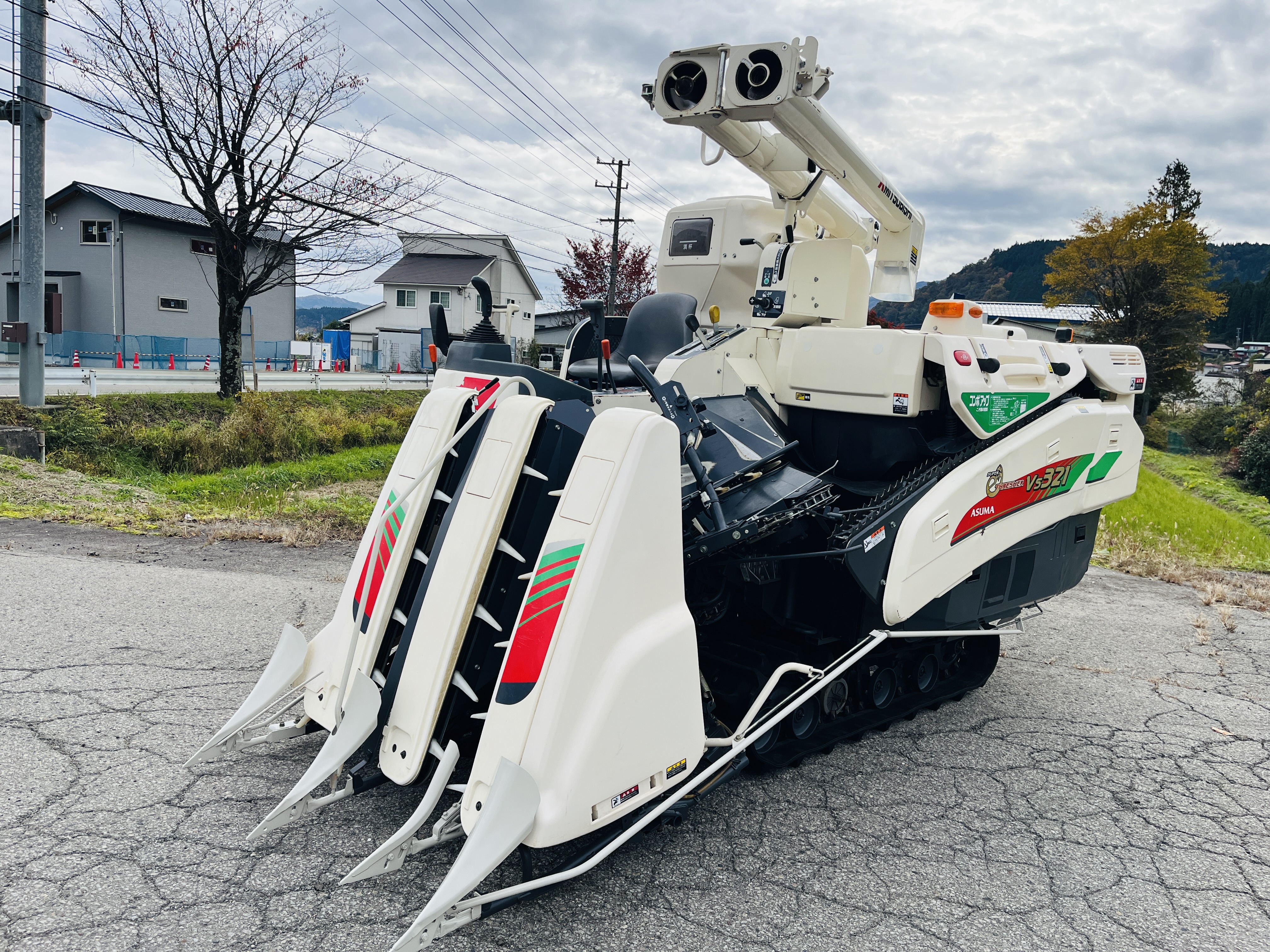 三菱マヒンドラ農機 中古コンバイン VS323の詳細｜農機具通販ノウキナビ