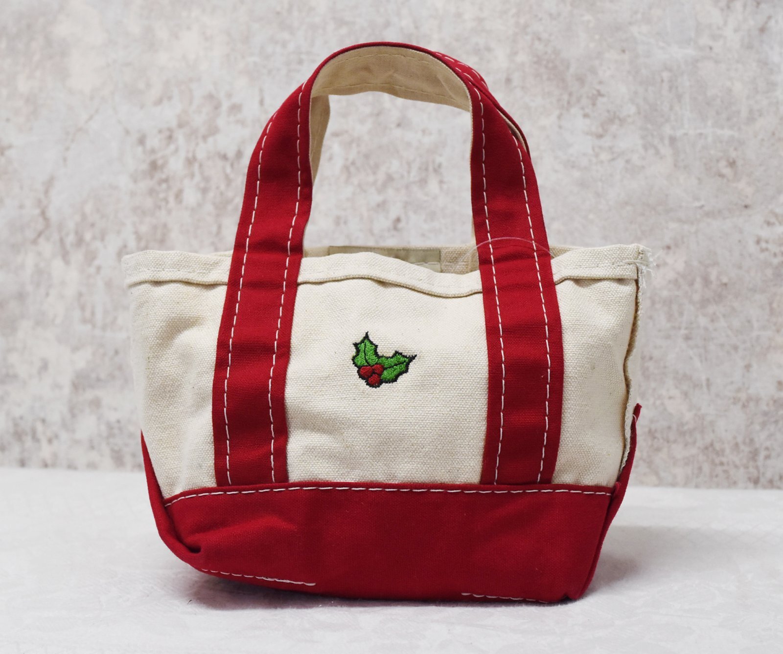 ビンテージ】【L.L.bean】エルエルビーン【ヒイラギ刺繍】【生成りx赤