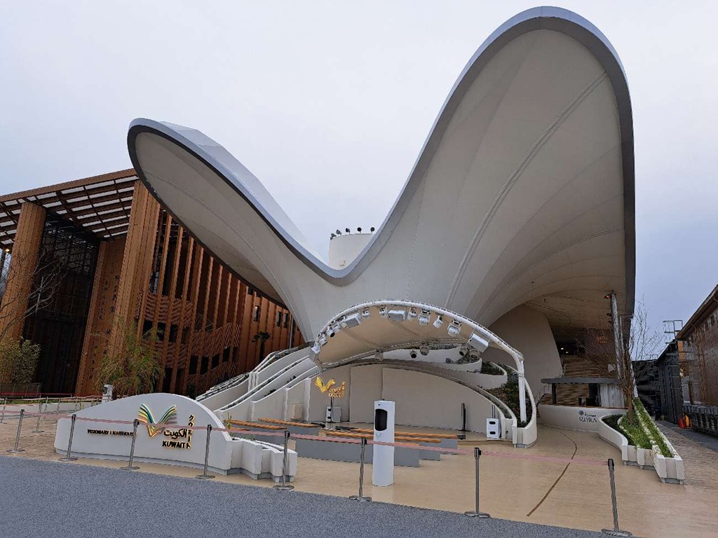 EXPO2025大阪・関西万博 クウェートパビリオンの植栽工事 | 株式会社