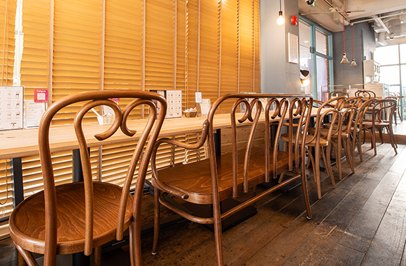 色褪せない名作家具“曲木チェア” | NOCEノーチェ 家具・インテリア通販