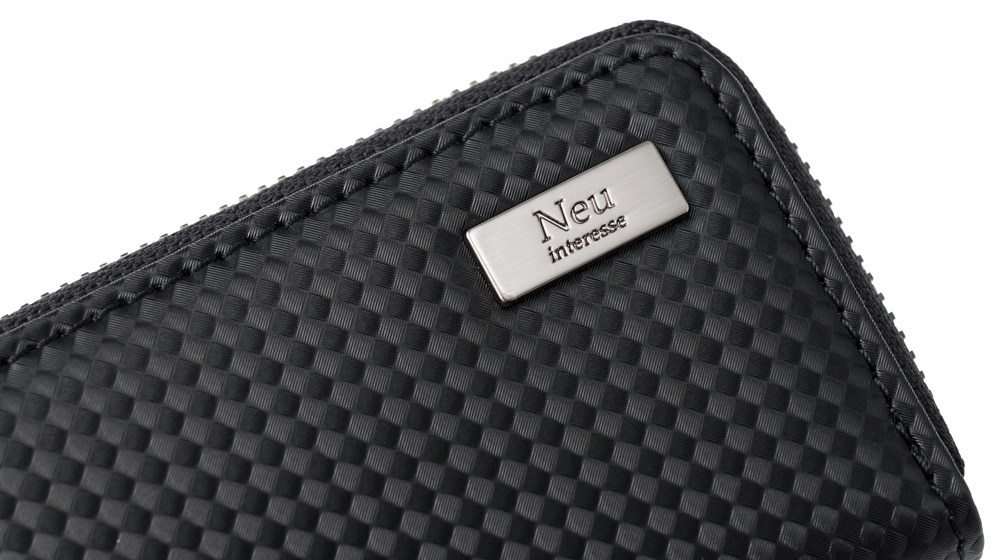 ノイインテレッセ】スマートキーケース(ラウンドファスナー)□カーボン