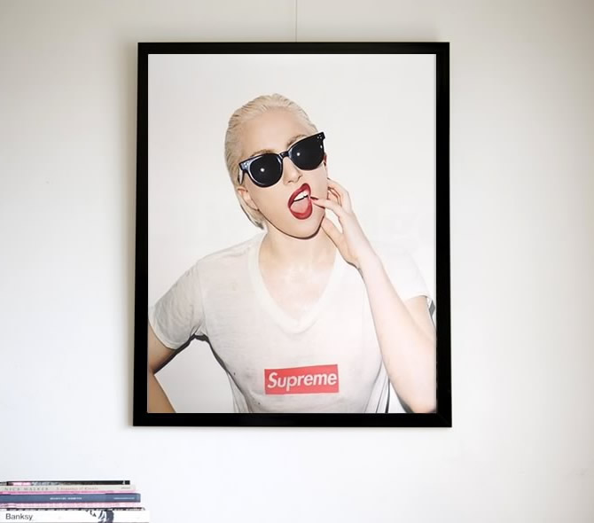 Supreme ケイトモス（Lady Gaga）のポスターを販売 ー NOISEKING