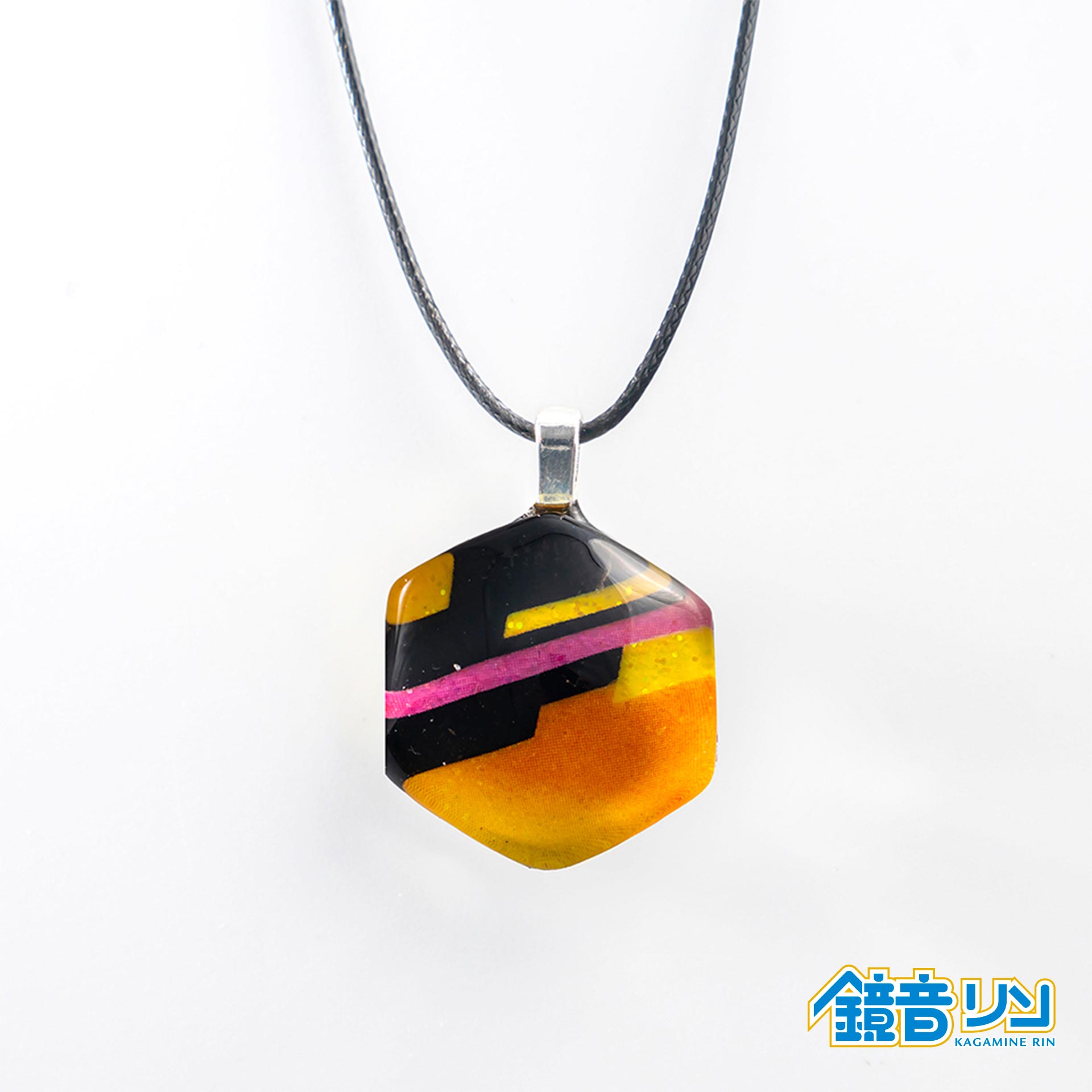 ニュースリリース】ハンドメイドグラスジュエリー「ノースワングラス