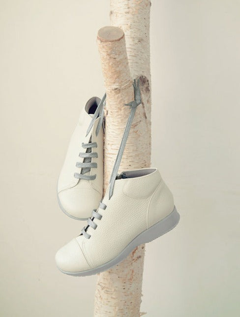 メーカー直送(送料込)】＜Miss Kyouko＞4E ハイカットレザースニーカー