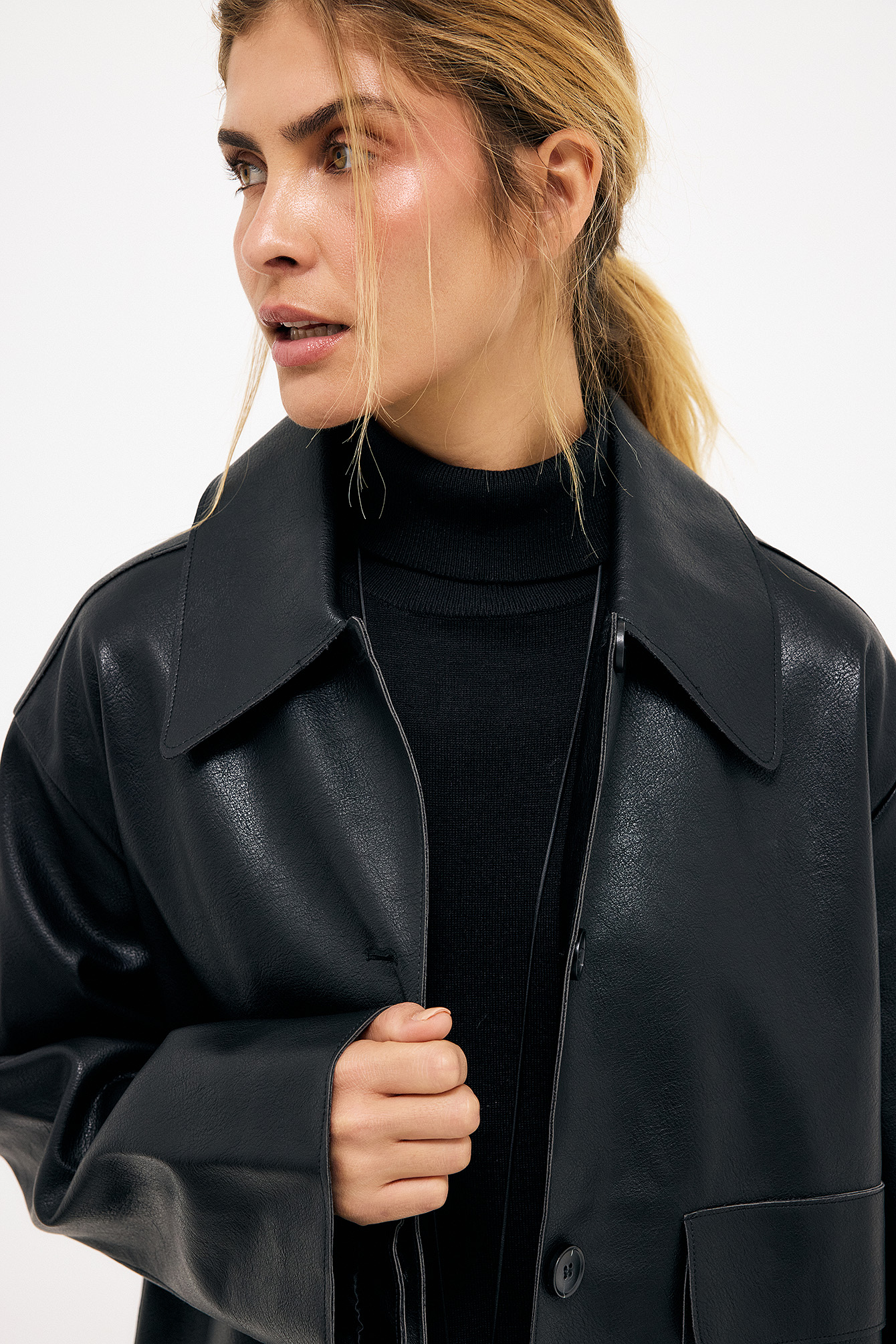 Button Detail Short Faux Leather Jacket Black | NA-KD